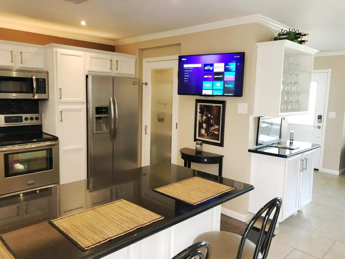 Beautiful Home In Downtown Phoenix 0*,  United States
